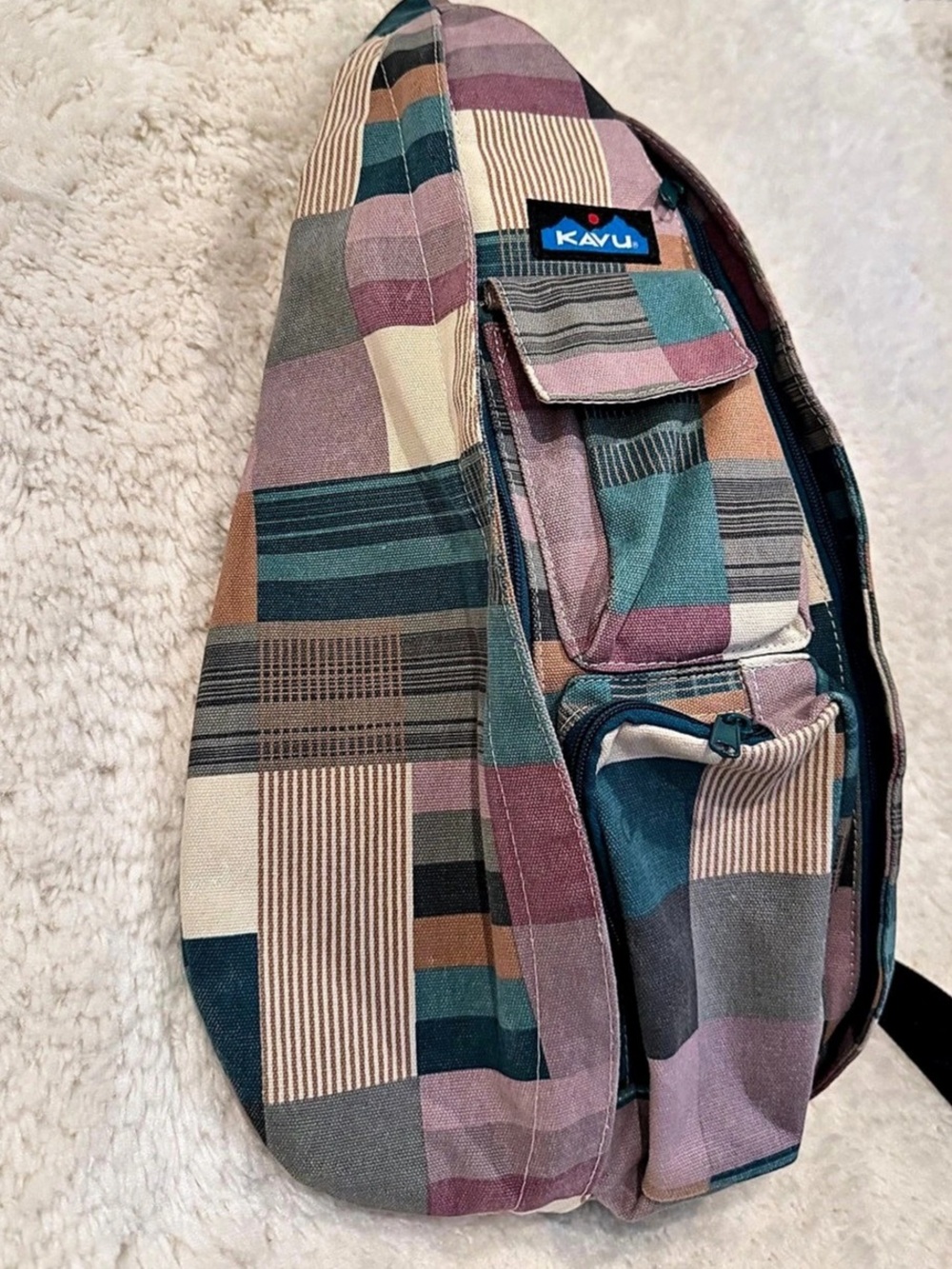 KAVU Rope Sling Bag Geometric Patchwork Backpack - Picture 2 of 3